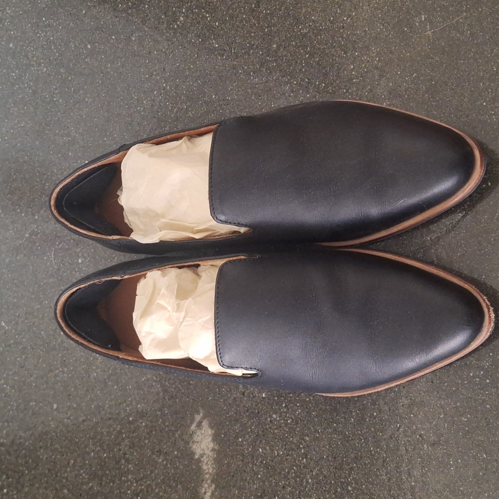 Portland Leather black leather size 7 shoes